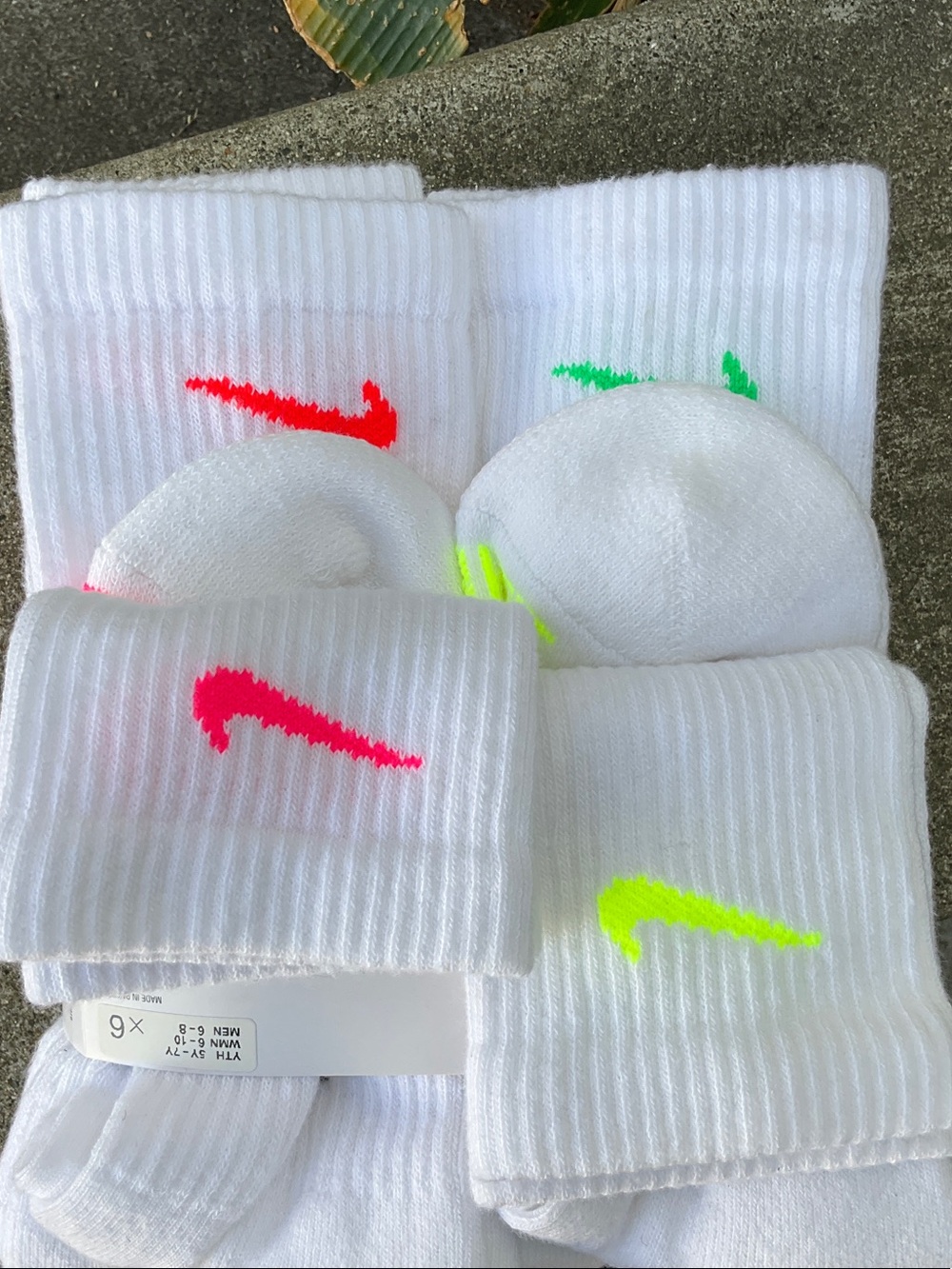 Nike Everyday Plus White Socks 6-Pack - Picture 5 of 7